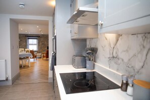 Fridge, microwave, dishwasher, toaster - Bay View, New Quay - Two Bedroom Cottage, Sleeps 4 (New Quay)