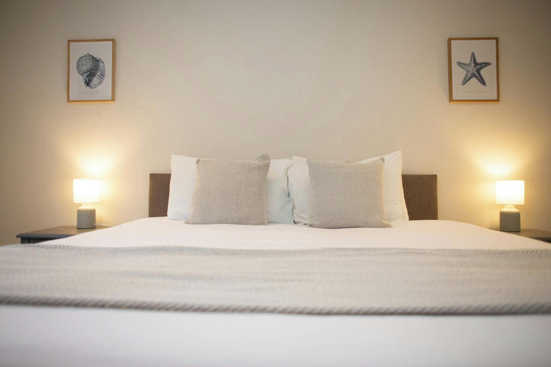 Free WiFi, bed sheets