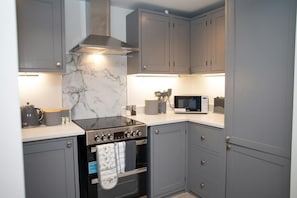 Fridge, microwave, dishwasher, toaster