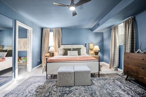 Room - Haven Hill | NEWLY renovated, Charming & Cozy Home (Van Buren)