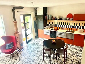 Private kitchen - Modern 2-Bed Loft near Marina & Centre (Stintino)