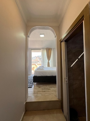 Deluxe Loft, City View | In-room safe, blackout drapes, soundproofing, iron/ironing board - Taksim Dolunay Suites (İstanbul)