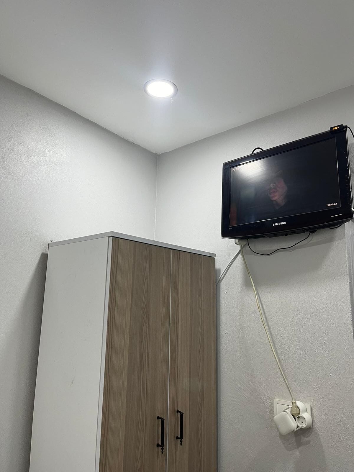 Standard Room | Television