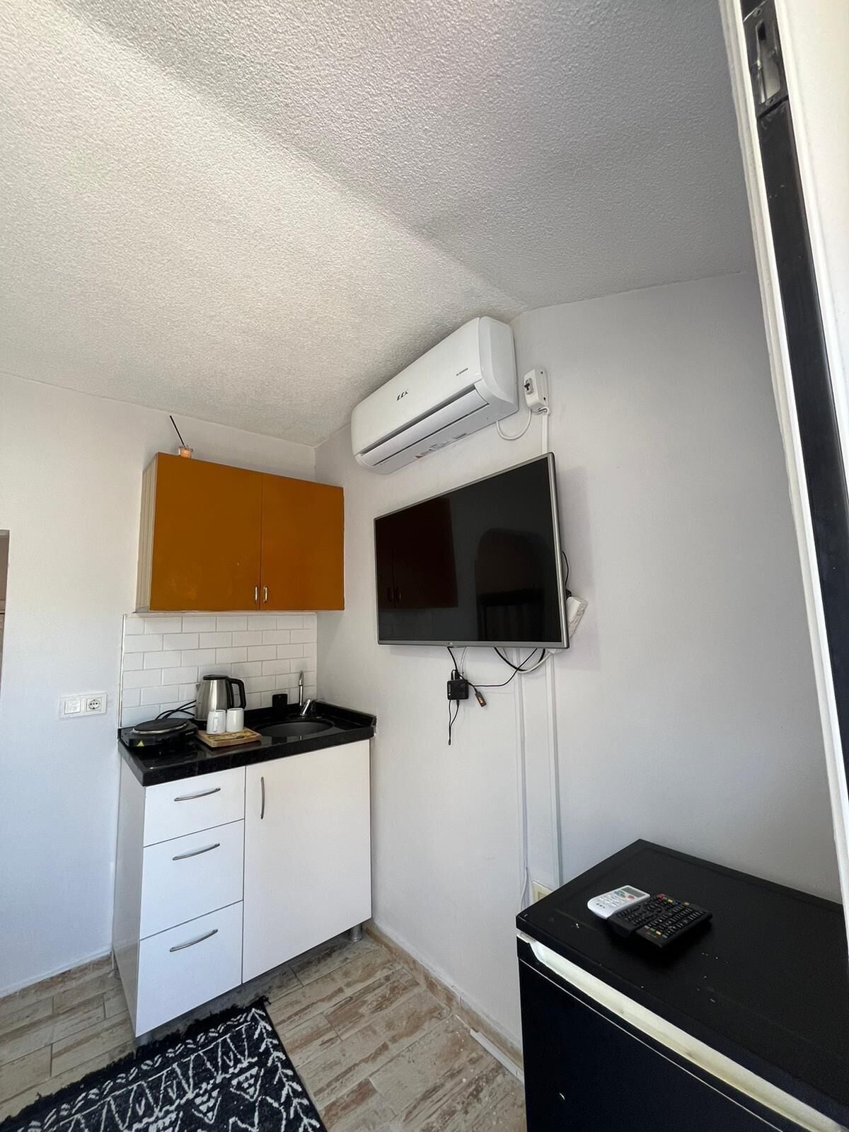 Deluxe Loft, City View | In-room safe, blackout drapes, soundproofing, iron/ironing board