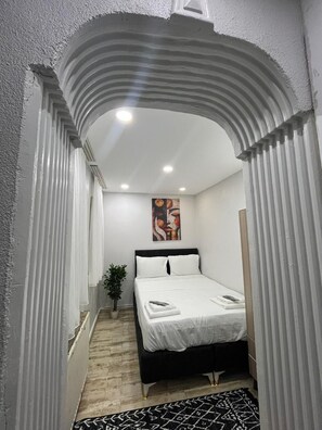 Kamar Standar | Brankas, tirai kedap cahaya, kedap suara, dan setrika/meja setrika