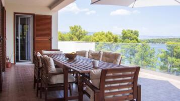 House (Three Bedroom Holiday Home With Balco) | Exterior