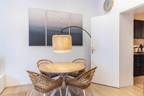 Dining - Cosy Apartment Wedding (Berlin)