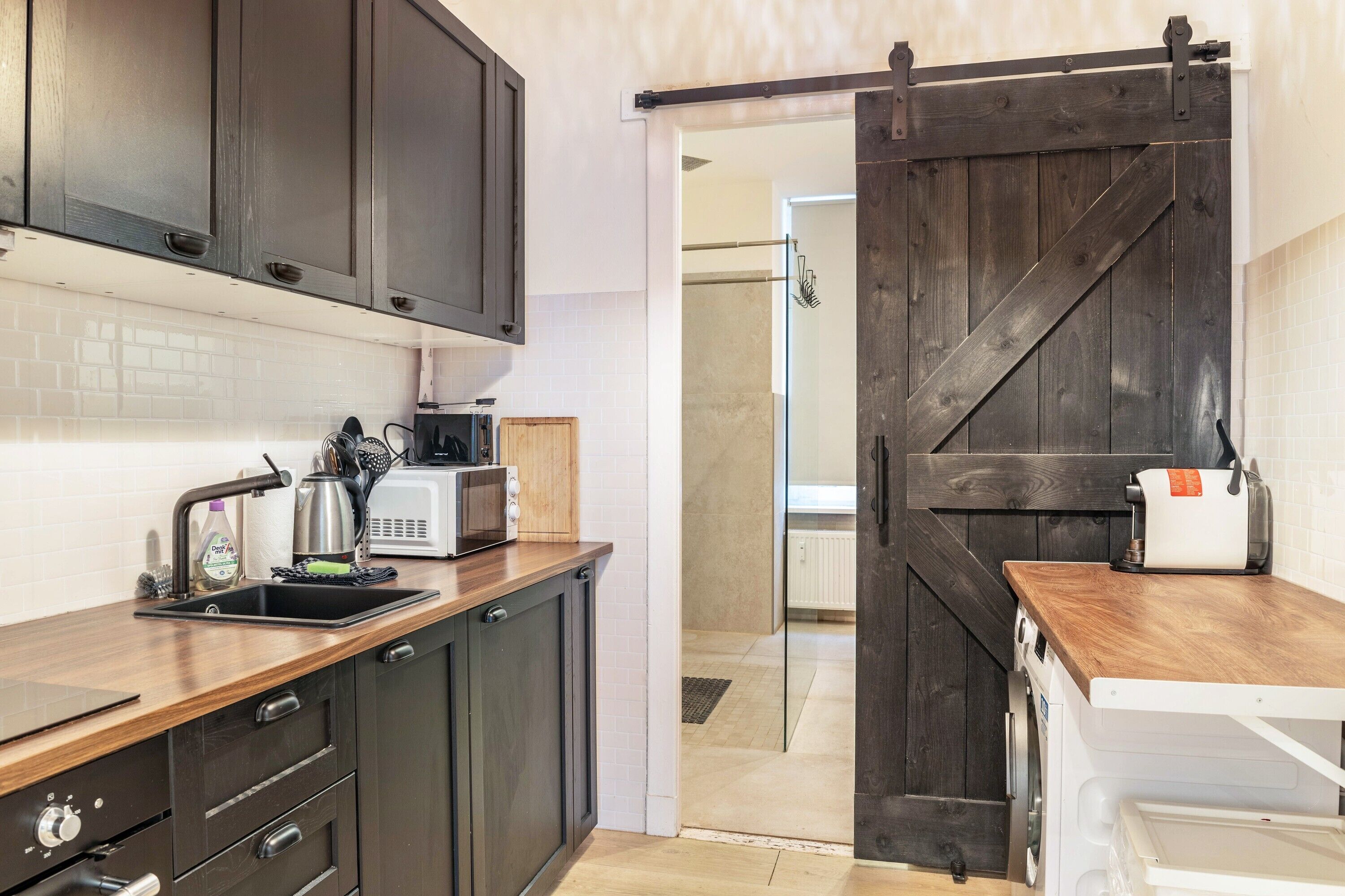 Refrigerador, microondas, horno, placa de cocina