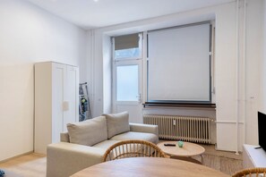 TV - Cosy Apartment Wedding (Berlin)