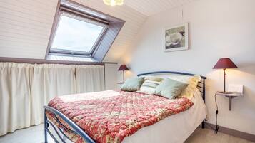 WiFi, bed sheets