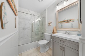 Shower, hair dryer, towels, soap - Ocean Front Condo at Kure Beach The Pink Ruby (Kure Beach)