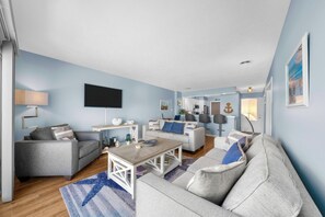 Living area - Ocean Front Condo at Kure Beach The Pink Ruby (Kure Beach)
