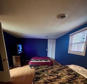 Room - Tranquility Base II: Lakeside Get a Way on Reelfoot Lake ! Sleeps 4-6 (Hornbeak)