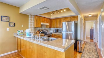 Biệt thự, nhiều giường (Indian Beach Villas - 3A) | Bếp riêng | Lò nướng, lò nướng bánh mì