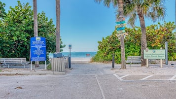 Biệt thự, nhiều giường (Indian Beach Villas - 3A) | Bãi biển