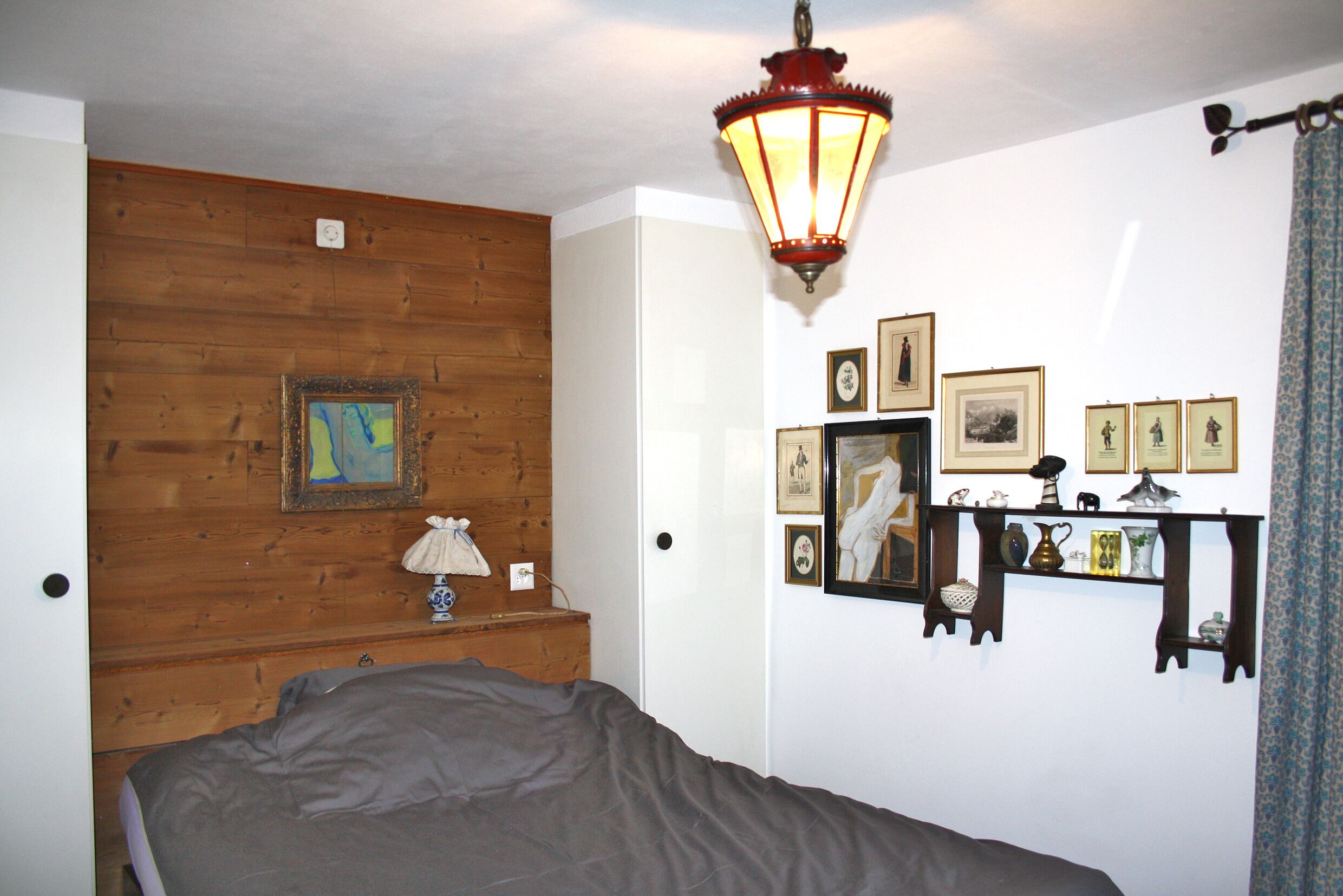 Strykejern/-brett, internettilgang og sengetøy