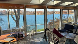 Interior - Cozy waterfront Shelter Island house with panoramic views. Pet-friendly! (Shelter Island)