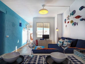 TV - Las Terracitas Apartment by Hello Homes Sitges (Sitges)