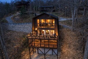 Exterior - Smokies View - Mountain Views, Hot Tub, Prime location - Gatlinburg, Ober, GSMNP (Gatlinburg)