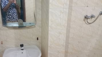 Sabonete, papel higiênico