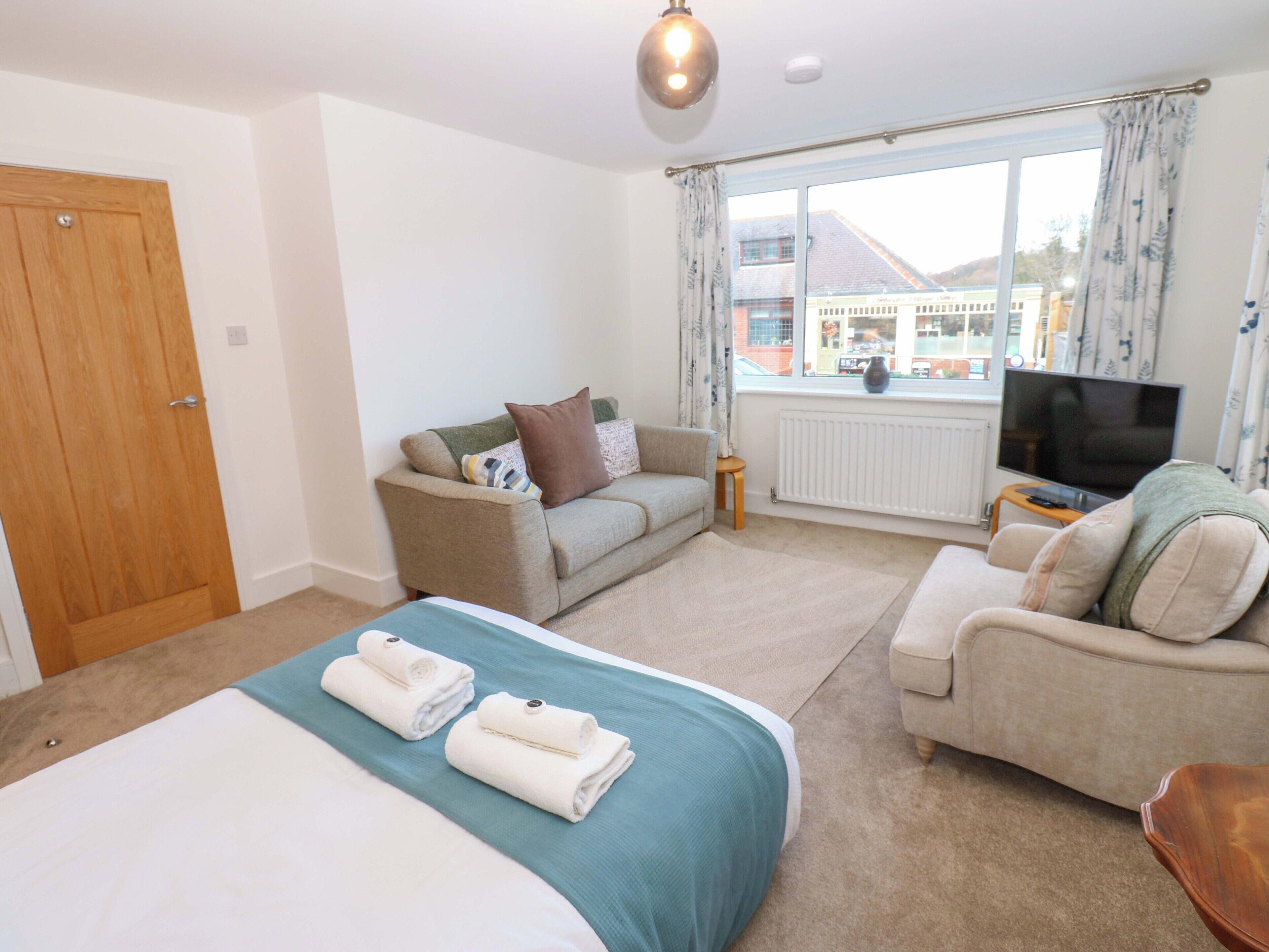 3 bedrooms, individually decorated, individually furnished, free WiFi