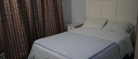 Bügeleisen/Bügelbrett, WLAN, Bettwäsche