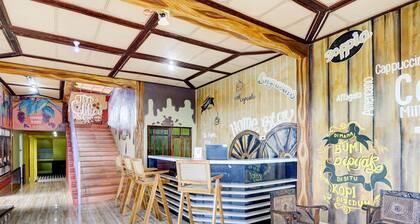 OYO 90303 Cafe & Homestay Kolam Pancing