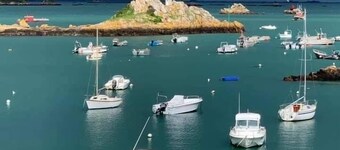 House 900 m from beach. 5 mn from town center