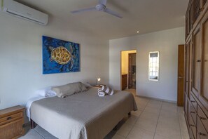 4 quartos, Wi-Fi de cortesia, roupa de cama