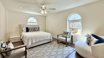 5 bedrooms, desk, iron/ironing board, free WiFi