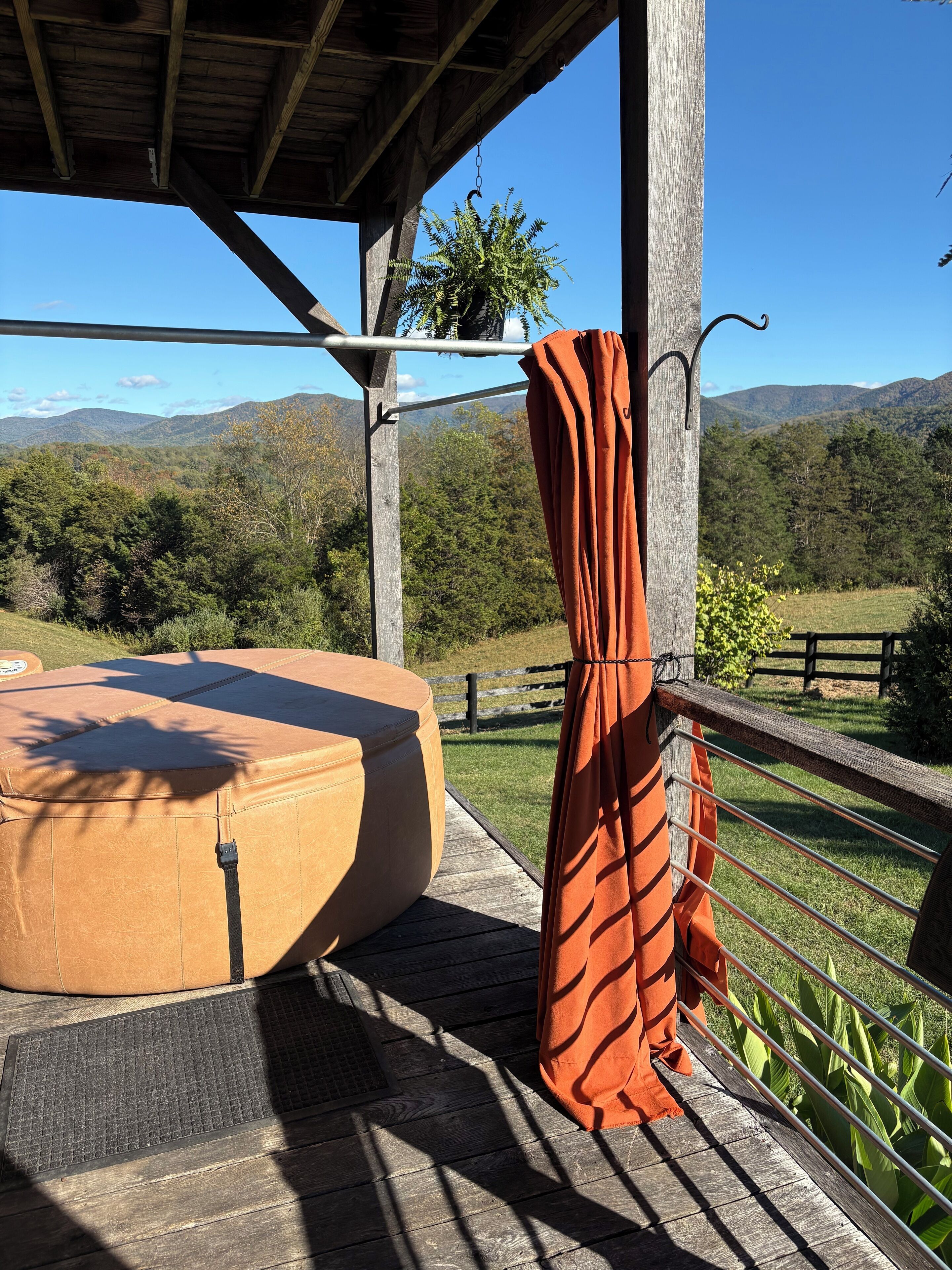 Tina de hidromasaje al aire libre