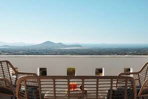 Outdoor dining - Villa THÉA II, Villa THÉA Naxos (Vivlos)