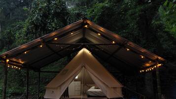 Romantic Tent, Courtyard View | Free WiFi