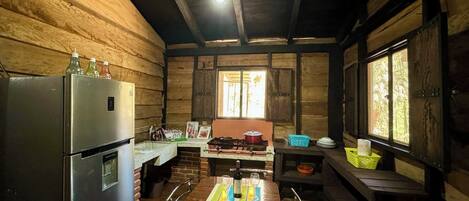 Cabaña familiar, vista al patio | Cocina privada