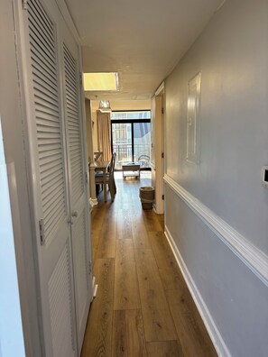 Interior - Tropical Escape 1 Bedroom King Oceanview sleeps 6 (Myrtle Beach)