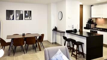Apartment, 2 Schlafzimmer | Esszimmer