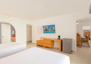 Ferros/tábuas de passar roupa, Wi-Fi de cortesia, roupa de cama