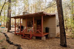 Terrace/patio - Northwoods #5 Cabin in the Woods (Pinetop-Lakeside)