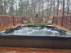 Outdoor spa tub - Cabin #12B Downstairs (Pinetop-Lakeside)