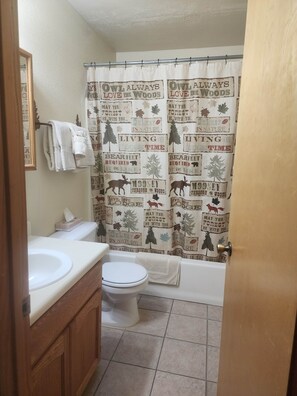 Hair dryer, towels - Cabin 12A Upstairs - Sleeping Quarters Only (Pinetop-Lakeside)