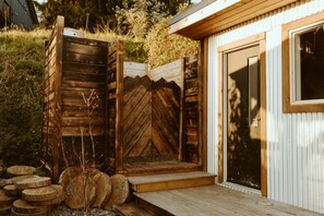 Sauna - Oceanfront Sitka Suite • Hot Tub + Sauna • Pet Friendly (qathet Regional District)