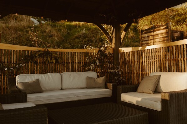 Terrace/patio - Oceanfront Sitka Suite • Hot Tub + Sauna • Pet Friendly (qathet Regional District)