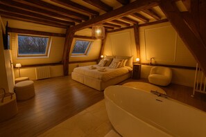 مكواة/لوح كي وواي فاي وملاءات أسرّة