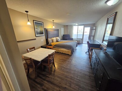 Home Away Inn LLC Laramie