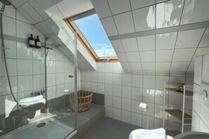 Shower - OceanEscape - part of the HolidayEscapes collection (Timmendorfer Strand)