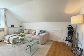 Living area - OceanEscape - part of the HolidayEscapes collection (Timmendorfer Strand)