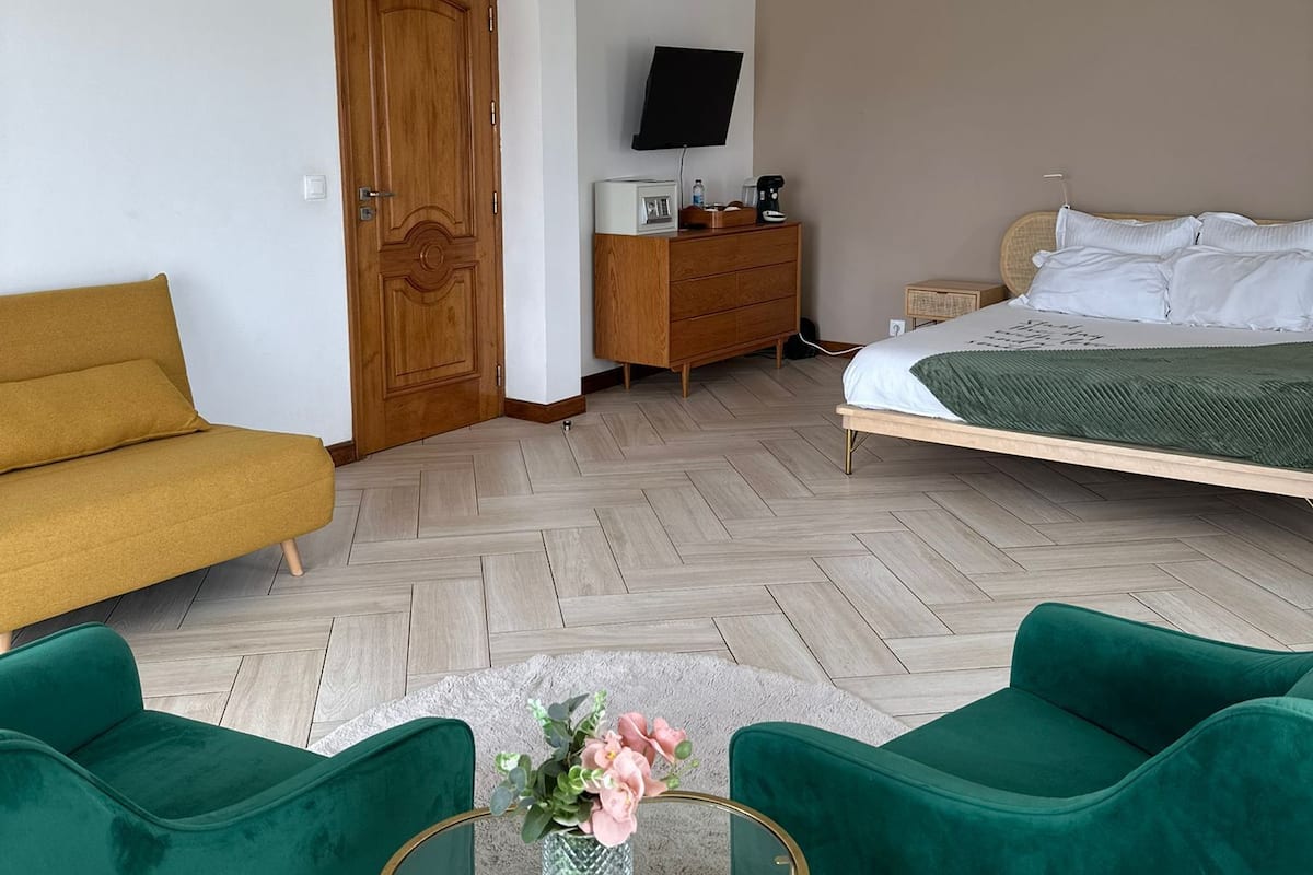 Premium Room, Balcony, Garden View | In-room safe, iron/ironing board, free WiFi, bed sheets