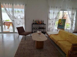 Living area - Tia Vahine - Boutique Hôtel Ivato (Antananarivo)