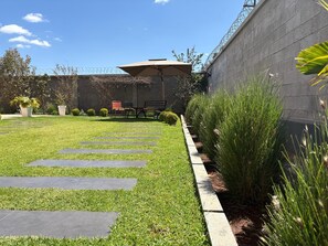 Exterior - Tia Vahine - Boutique Hôtel Ivato (Antananarivo)