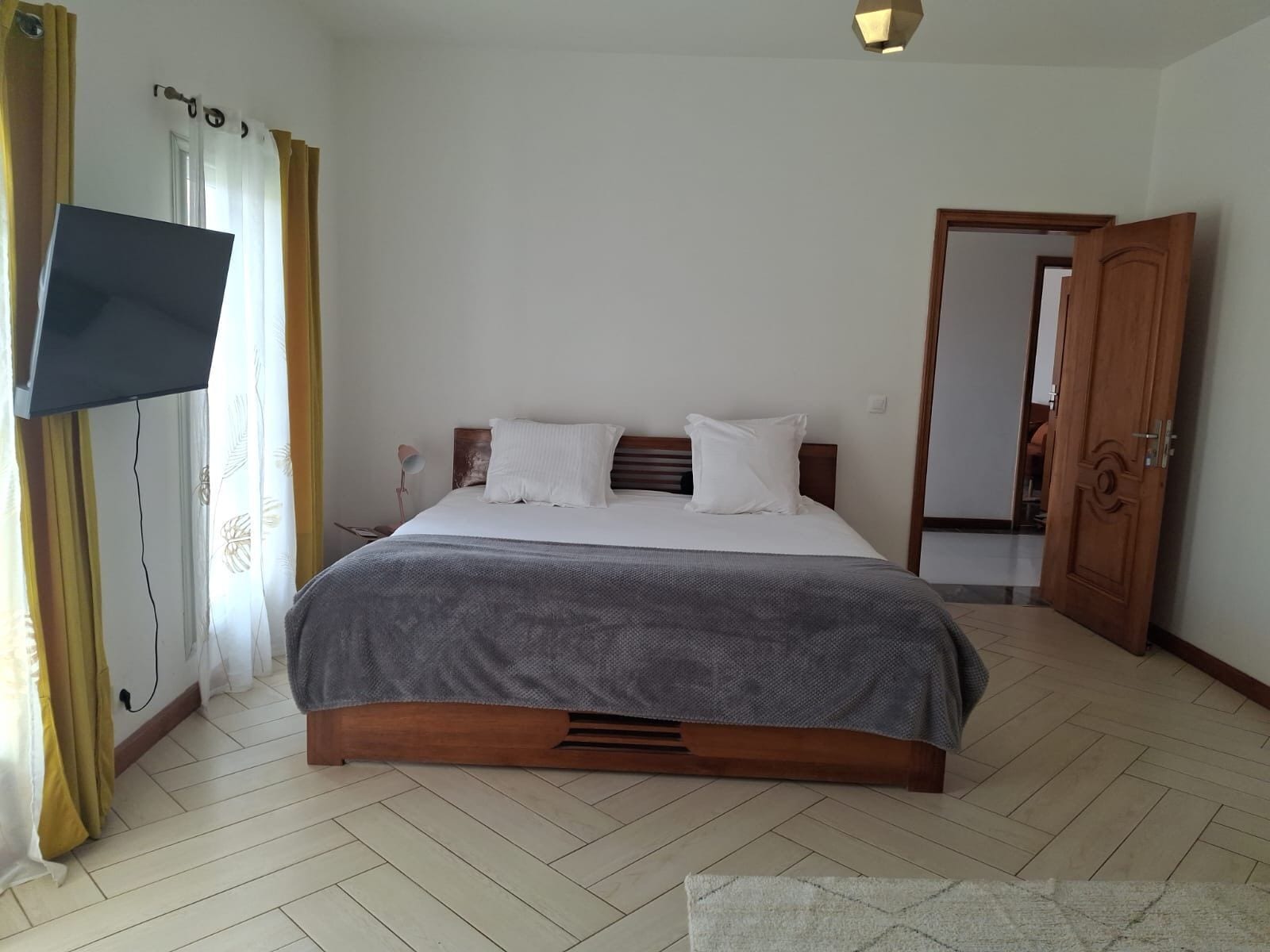 Family Room, Garden View | In-room safe, iron/ironing board, free WiFi, bed sheets